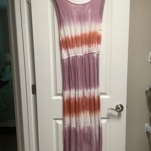 Sleeveless maxi dress